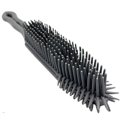 Rubber brush for outlet hair