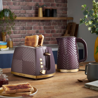 Russell Hobbs 26393 Groove 2-Slice Toaster Mulberry