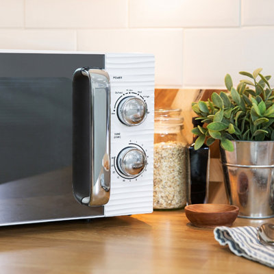 Russell Hobbs Inspire RHM1731 17 Litre White Manual Microwave