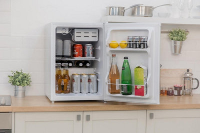 Russell Hobbs Mini Fridge 65 Litre Table Top Fridge White RHTTF67W - 3