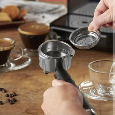 https://media.diy.com/is/image/KingfisherDigital/russell-hobbs-retro-espresso-machine-frother-black-28251~5038061132786_04c_MP?$MOB_PREV$&$width=618&$height=618