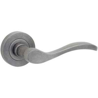 Rustic Door Handle on Rose - Classic Elegance for Interior Spaces - Interior Handle