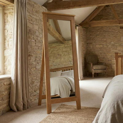 Rustic Oak Floor Standing Cheval Mirror - H1370 x W530 x D590mm