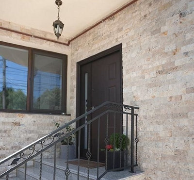 Rustic Travertine 5 x 10cm Brick Size Split Face Cladding 30.5 x 30.5cm ...