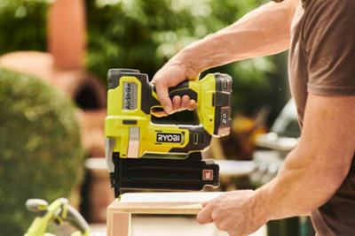 Ryobi 18v brad nailer deals battery and charger