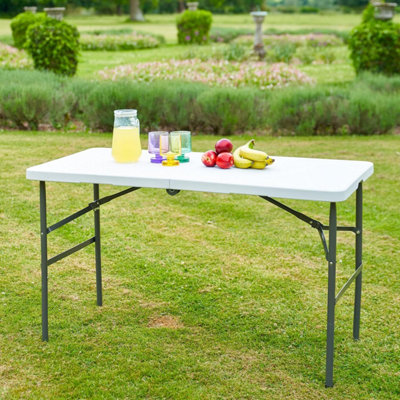 Plastic folding deals tables b&q