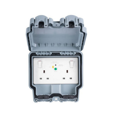 SAFEGUARD 2G 13 AMP SOCKET WITH RCD WEATHERPROOF