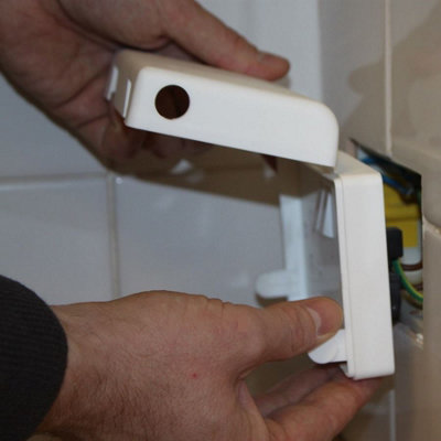 Safetots Double Socket Cover, Simple to Install