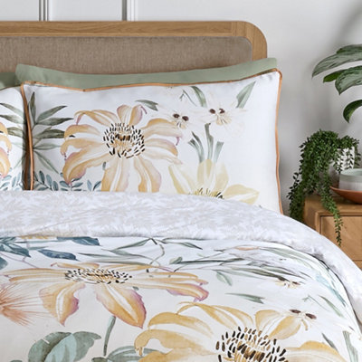 Sagara Large Floral Print 200 Thread Count Cotton Gold Duvet Cover Set