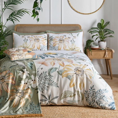 Sagara Large Floral Print 200 Thread Count Cotton Gold Duvet Cover Set
