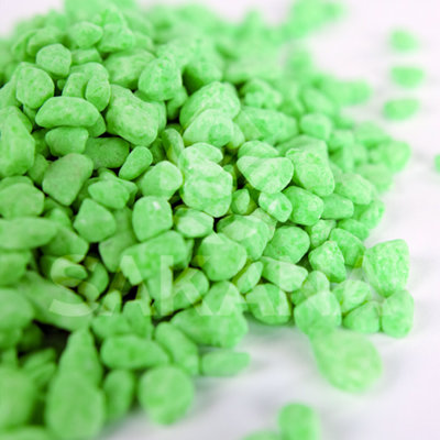 Sakana 2.5kg Green Fluorescent Fish Gravel - Tropical Decorative Pond ...