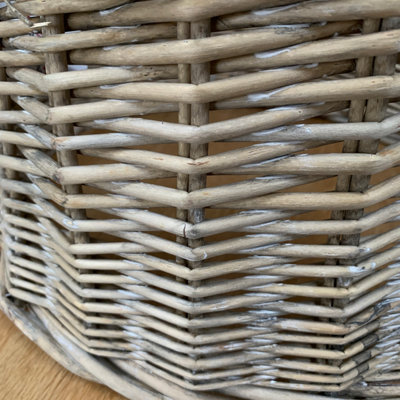 Samuel Alexander 33cm x 20cm Small Natural Wicker Christmas Tree Skirt