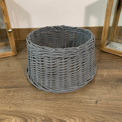 Samuel Alexander 33cm x 20cm Small Willow Christmas Tree Skirt in Dark Grey Price Comparisons | Compare The Build
