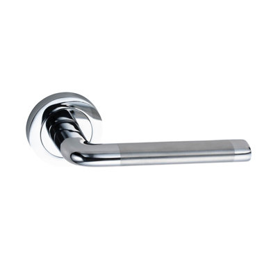 Sandleford Elmore Internal Door Handle Lever On Round Rose Set Pair - Dual Tone Polished and Brushed Chrome Straight - 50mm Rose
