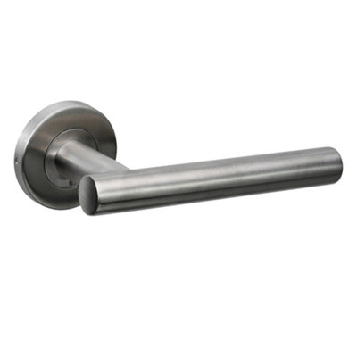 Sandleford Lynton Internal Door Handle Lever On Round Rose Set Pair - Brushed Stainless Steel Straight Design - 54mm Rose
