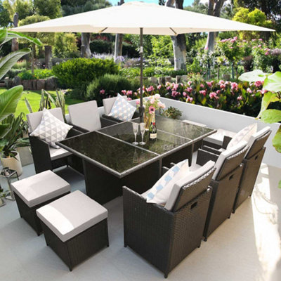 10 seater rattan cube deals dining set with parasol