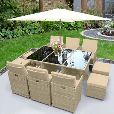 Rattan cube discount set with parasol