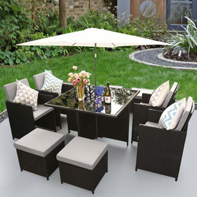 8 seater rattan garden furniture with parasol sale