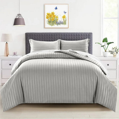 Satin Stripe Duvet Cover Set 3-Piece Reversible Silver Bedding Set Single Double King S. King Size Quilt Cover