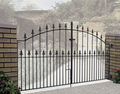 SAXA Spear Top Arched Metal Driveway Gate 3353mm GAP x 1245mm High SAZP22 - 3
