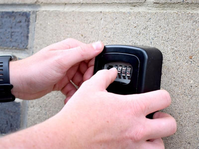 Scan Wall Mounted Combination 4 Wheel Combination Safe Key Storage Key Box