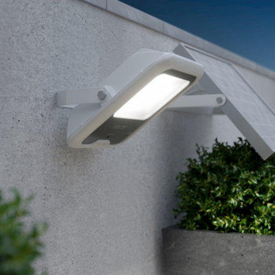 Scout Pro Solar Motion Floodlight