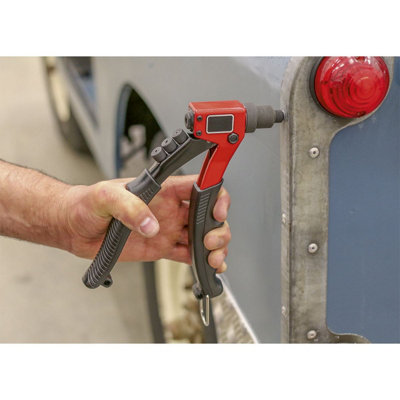 Sealey Hand Riveter Curve Design With Rubber Grip Handle 210mm Black AK3987