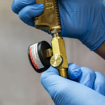 Sealey On-Gun Pressure Regulator With Gauge Spray Gun Accessory 18CFM ...