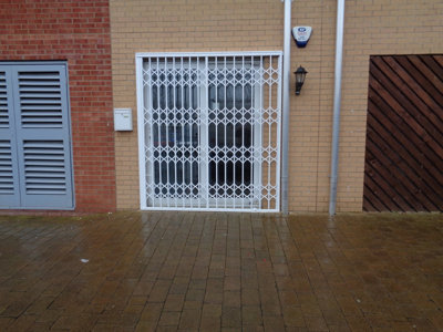 Security Direct Insurance Approved Retractable Door Grille S Lattice ...