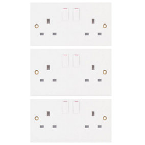 Selectric 2 Gang 13A White Switched Socket For Standard UK 3 pin plug x 3