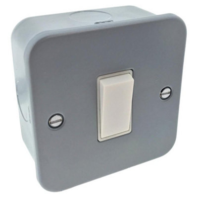 Selectric LG201-2MB Metalclad Light Switch SP 10 Amp - 1 Gang 2 Way