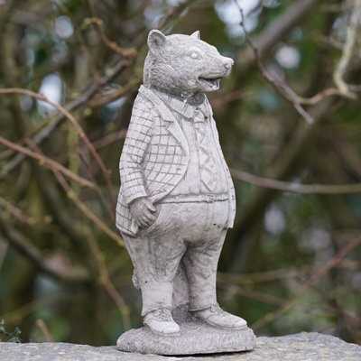 Set 4 Wind in the Willows Stone Statues Outdoor Garden Ornament Badger ...