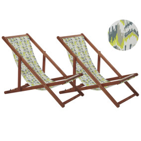 Set of 2 Acacia Folding Deck Chairs and 2 Replacement Fabrics Dark Wood with Off-White / Yellow and Grey Pattern ANZIO