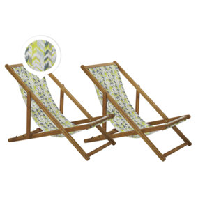Set of 2 Acacia Folding Deck Chairs and 2 Replacement Fabrics Light Wood with Off-White / Yellow and Grey Pattern ANZIO