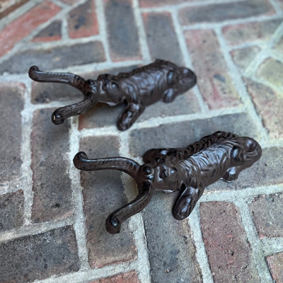 Set of 2 Cast Iron Dog Shape Garden & Patio Boot Jacks DIY at B&Q