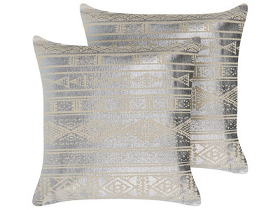 Set of 2 Decorative Cushions OUJDA Cotton 50 x 50 cm Silver Geometric Pattern