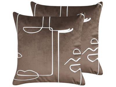 Set of 2 Decorative Cushions PHILODENDRON Velvet 45 x 45 cm Brown Abstract Pattern