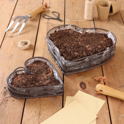 Set of 2 Heart Shaped Indoor Outdoor Garden Planter Trays