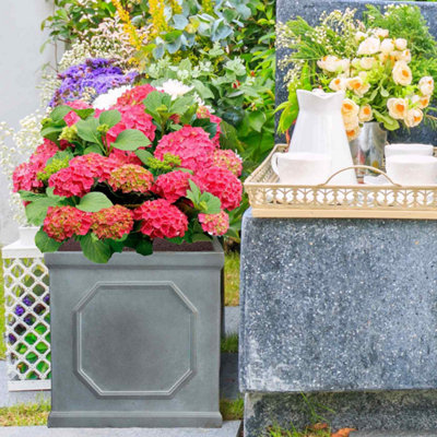 Set of 2 IDEALIST Chelsea Flower Box Square Garden Planters, Faux Lead Grey Light Stone Outdoor Pots W37 H38 L37 cm, 52L