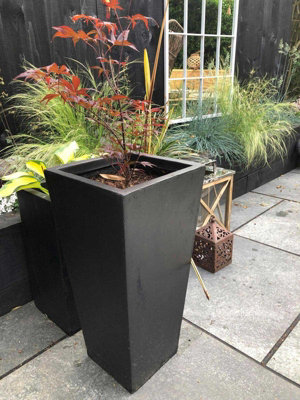 Set of 2 IDEALIST Contemporary Black Concrete Garden Tall Planters, Outdoor Pots with Tapered Shape H50.5 L24.5 W24.5 cm, 30L
