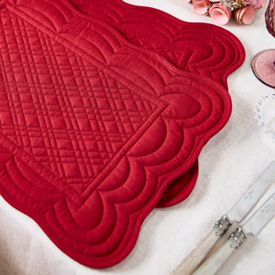 Set of 2 Luxury Red Quilted Scalloped Dinning Table Placemats Table ...
