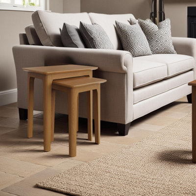 Set Of 2 Natural Oak Nesting Tables Ready Assembled