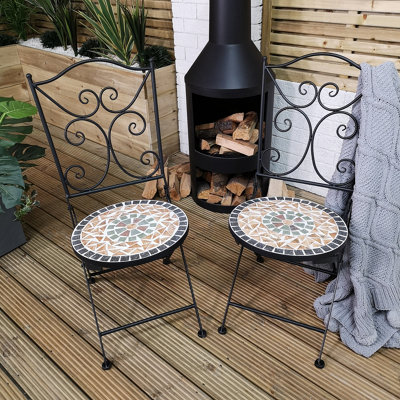 Black iron store chairs outdoor