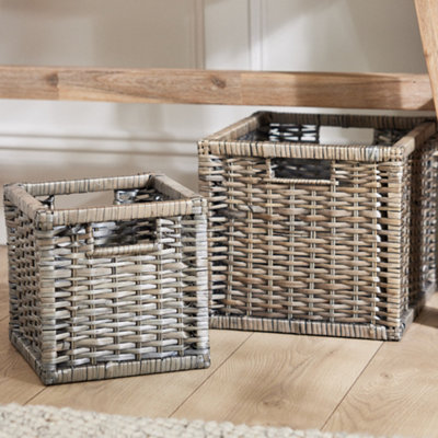 Set of 2 Square Multi-Purpose Bedroom Bathroom Hallway Kitchen Storage Wicker Baskets