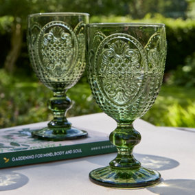 Set of 2 Vintage Green Drinking Goblet Wine Glasses