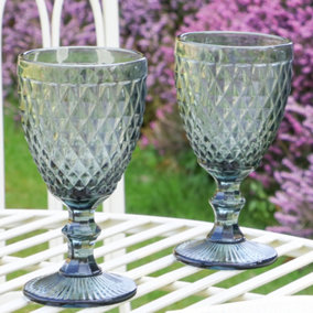 Set of 2 Vintage Grey Diamond Embossed Drinking Wine Glass Goblets