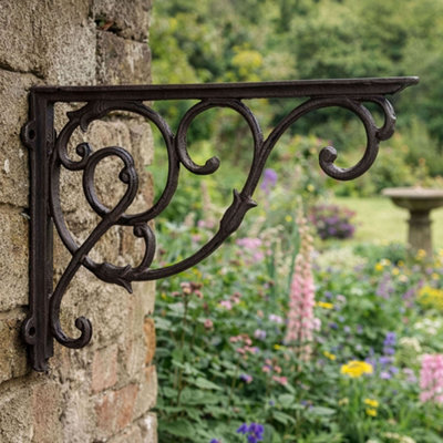 Set of 2 Vintage Style Wall Bracket Outdoor Basket Hanger Garden Hanging Basket Brackets