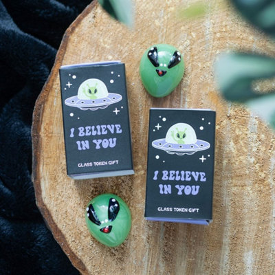Set of 24 Green Alien Token Gifts with "I Believe in You" Packaging