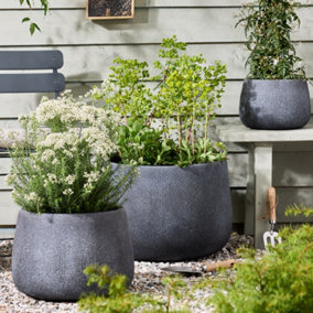 Set of 3 Grey Symmetry Stripe Fibre Clay Indoor Outdoor Garden Planter Houseplant Flower Plant Pots