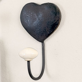 Set of 3 Traditional Cast Iron Vintage Heart Shaped Wall Hooks